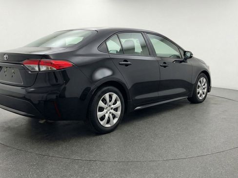 Used 2025 Toyota Corolla LE FWD image 9