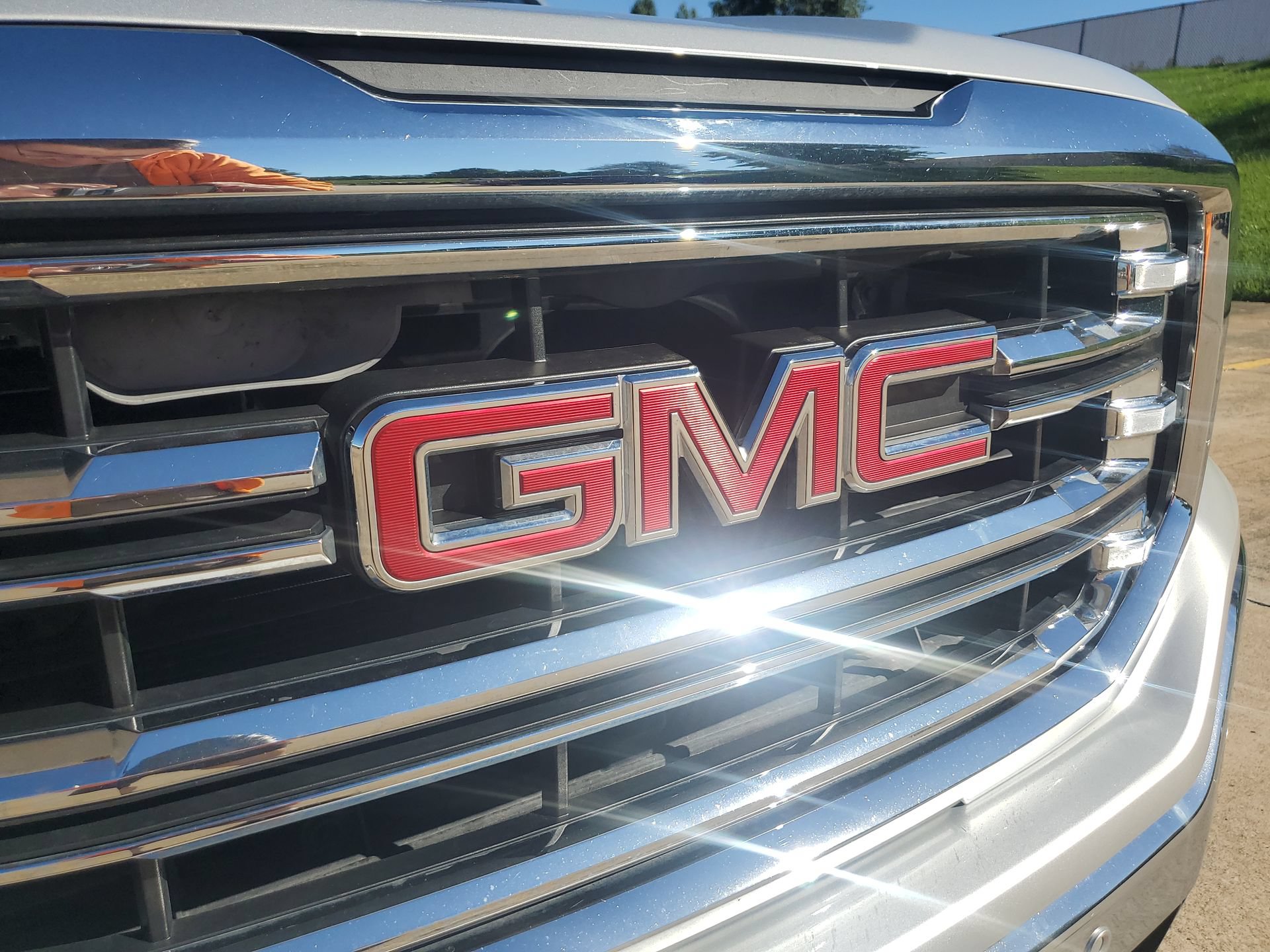 Used 2017 GMC Sierra 1500 SLT w/ Enhanced Driver Alert Package AWD/4WD image 36