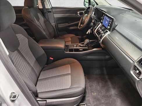Used 2021 Kia Sorento LX FWD image 21