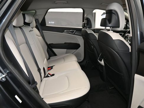 Used 2023 Kia Sportage EX image 39