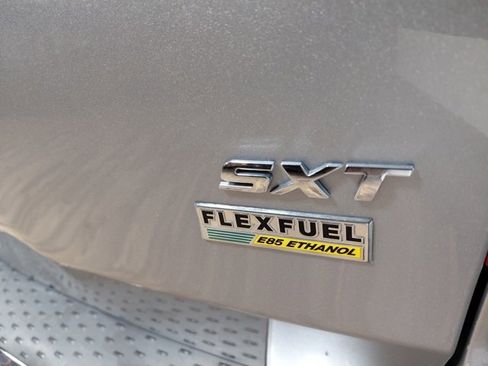 Used 2019 Dodge Grand Caravan SXT image 14