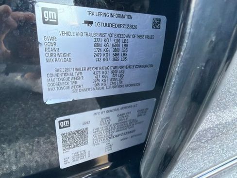 Used 2023 GMC Sierra 1500 SLT w/ SLT Premium Package AWD/4WD image 34