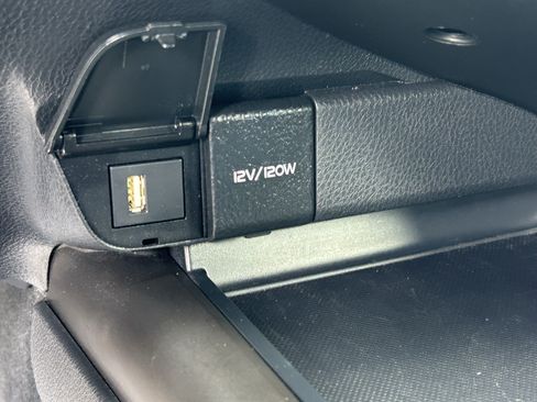 Used 2024 Toyota Camry SE FWD image 21