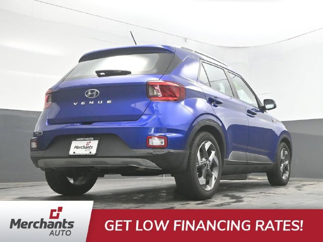 Used 2023 Hyundai Venue SEL FWD image 41