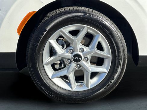 Certified 2025 Kia Soul S image 26
