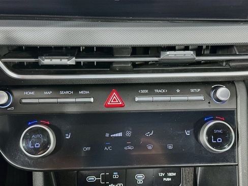 Used 2025 Hyundai Sonata SEL FWD image 24