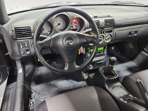 Used 2001 Toyota MR2 RWD image 10