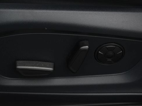 Used 2025 Ford Explorer ST AWD/4WD image 15