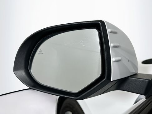 Used 2024 Hyundai Ioniq 6 SE AWD/4WD image 16