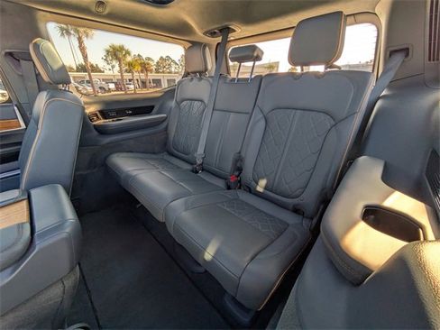 Used 2022 Jeep Grand Wagoneer Series III w/ Rear Seat Video Group 1 image 17