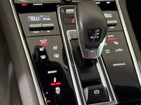 Certified 2022 Porsche Panamera 4 Platinum Edition AWD/4WD image 29