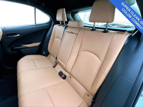 Used 2025 Lexus UX 300h AWD image 33