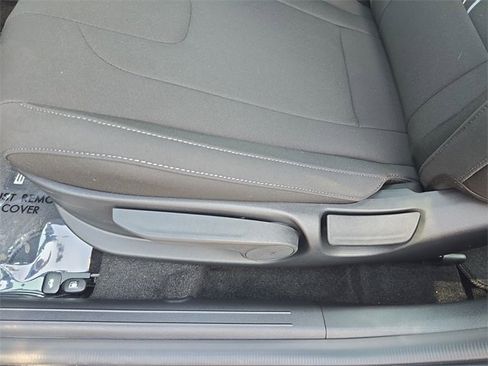 New 2025 Hyundai Elantra SEL image 12