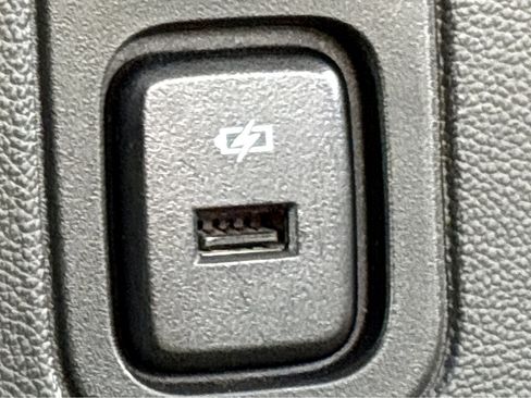 Used 2019 Chevrolet Traverse LS image 24