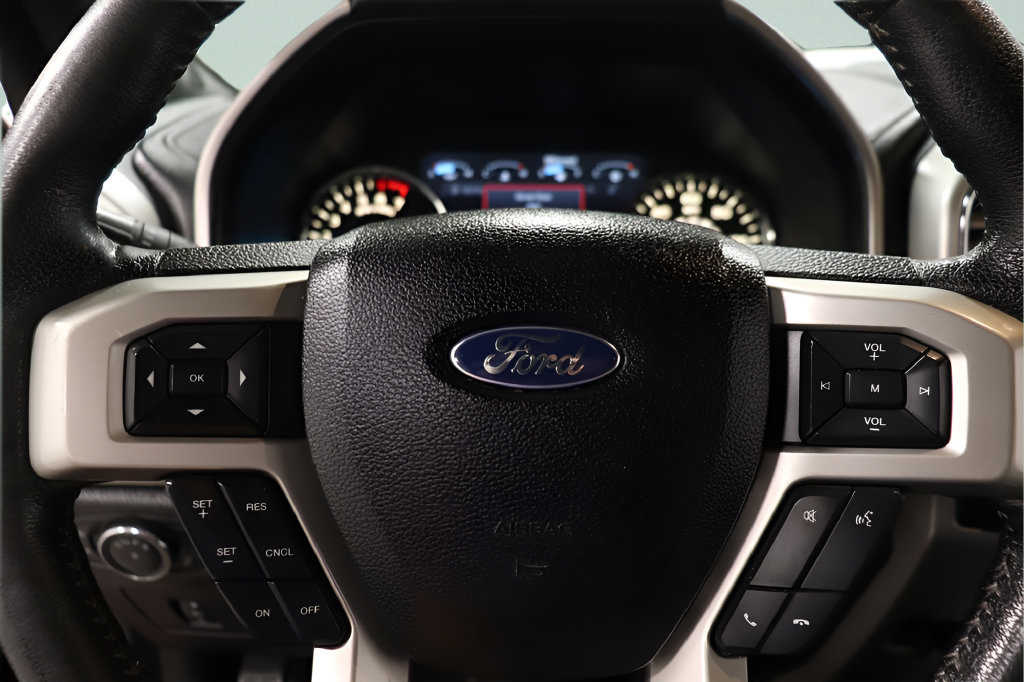 Used 2015 Ford F150 Lariat AWD/4WD image 12