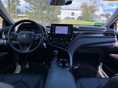 Used 2023 Toyota Camry SE FWD image 6