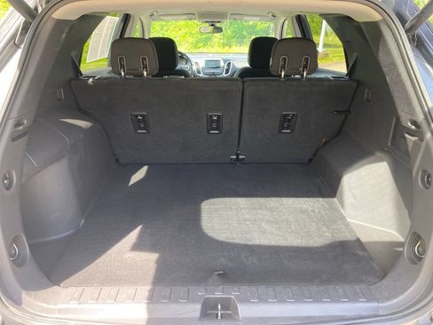 Used 2019 Chevrolet Equinox LT AWD/4WD image 16