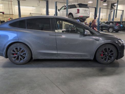 Used 2021 Tesla Model X Performance image 7