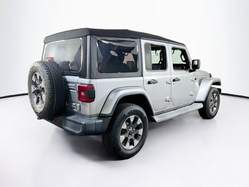 Used 2020 Jeep Wrangler Unlimited Sahara w/ LED Lighting Group AWD/4WD image 5