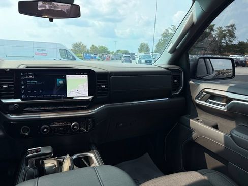 Used 2023 Chevrolet Silverado 1500 RST AWD/4WD image 16