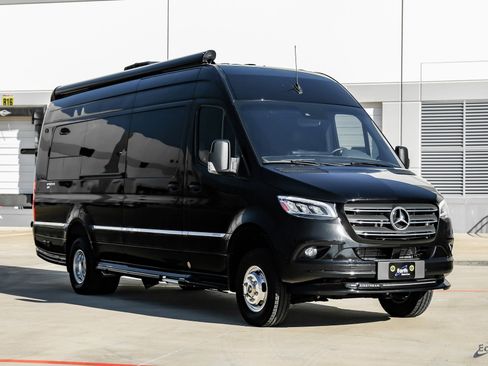 Used 2022 Mercedes-Benz Sprinter 3500 image 21
