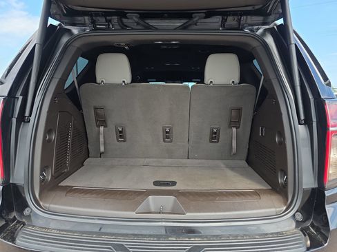 Used 2021 Chevrolet Tahoe LT RWD image 14