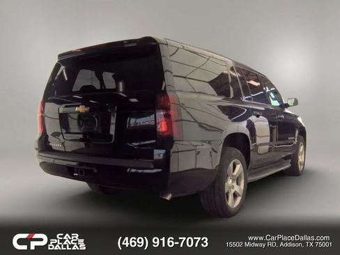 Used 2016 Chevrolet Suburban LT RWD image 5