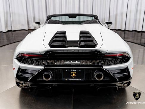 Used 2022 Lamborghini Huracan EVO image 20