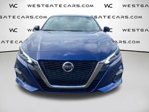 Used 2022 Nissan Altima 2.5 SR image 2