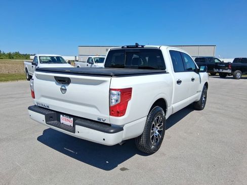 Used 2022 Nissan Titan SV RWD image 7