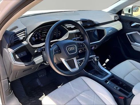 Used 2023 Audi Q3 2.0T Premium w/ Convenience Package AWD/4WD image 13
