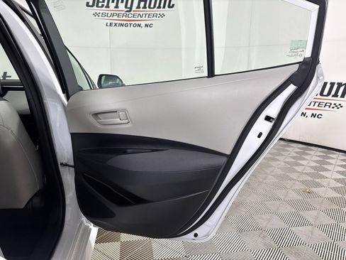 Used 2025 Toyota Corolla LE FWD image 26