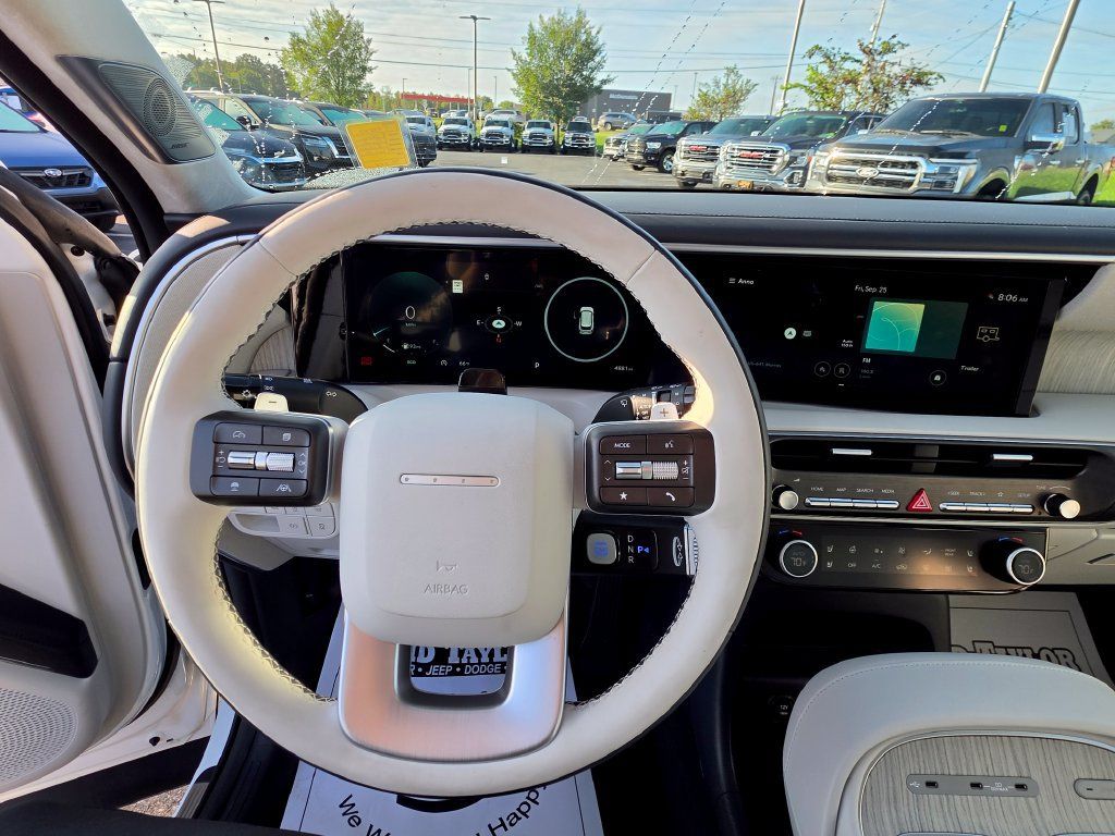 Used 2026 Hyundai Palisade Calligraphy FWD image 16
