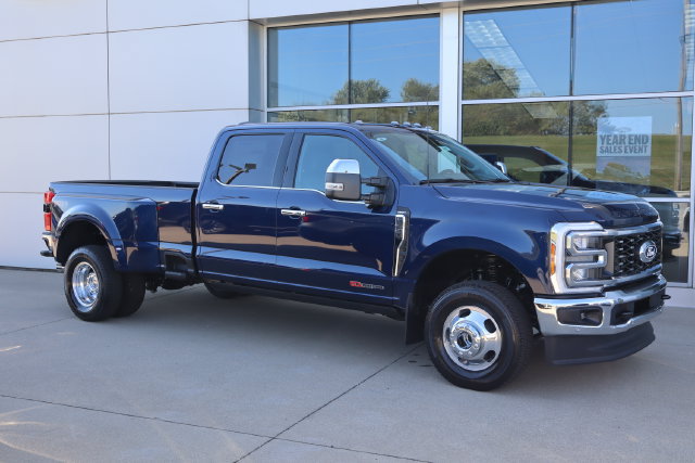 New 2027 Ford F350 Lariat w/ Lariat Ultimate Package AWD/4WD image 2