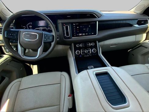 Used 2023 GMC Yukon Denali AWD/4WD image 16