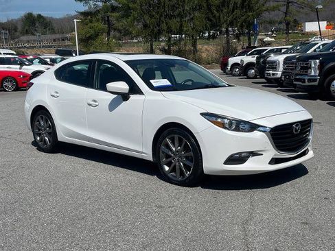 Used 2018 MAZDA MAZDA3 Touring image 1