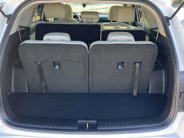 Used 2025 Kia Sorento S w/ Panoramic Sunroof Package FWD image 9