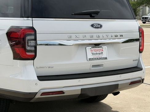 Used 2022 Ford Expedition Max Limited RWD image 6