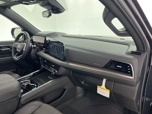 New 2026 Chevrolet Suburban High Country image 27