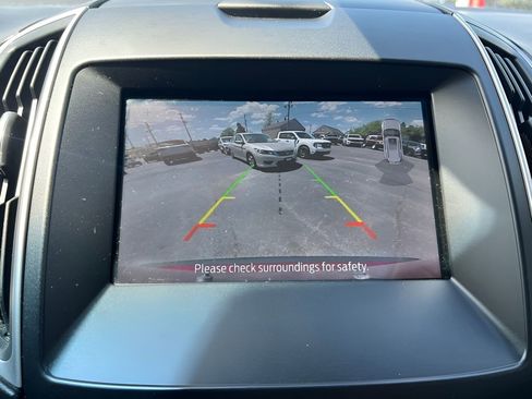 Used 2019 Ford Edge SEL w/ Equipment Group 201A FWD image 24