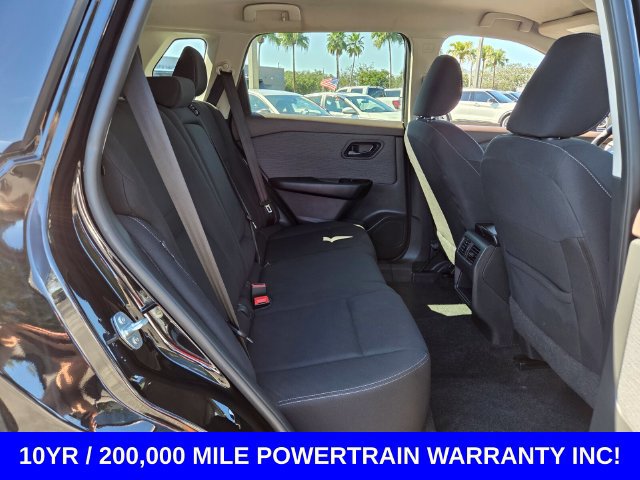 Used 2023 Nissan Rogue S AWD/4WD image 16