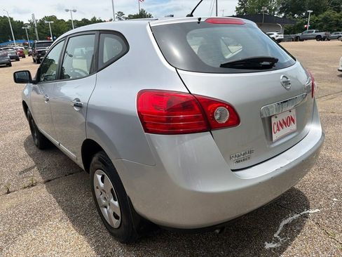 Used 2015 Nissan Rogue S FWD image 4