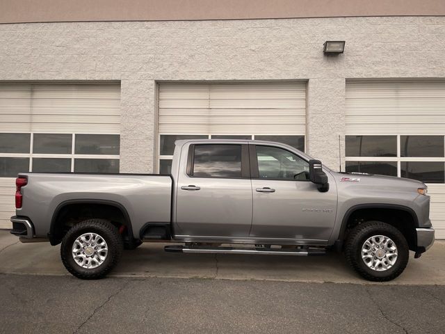 Used 2024 Chevrolet Silverado 2500 LT AWD/4WD image 1