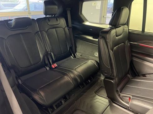 Used 2023 Jeep Grand Cherokee L Overland w/ Advanced Protech Group III AWD/4WD image 30