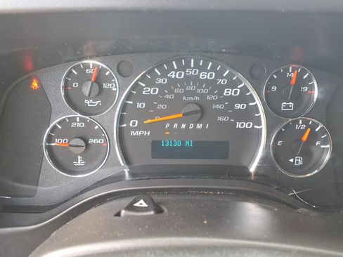 Used 2024 Chevrolet Express 2500 w/ Driver Convenience Package RWD image 10