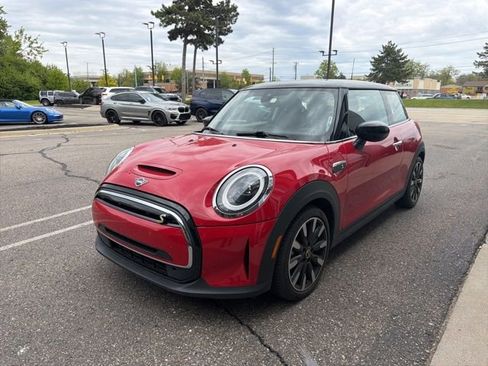 Certified 2024 MINI Cooper SE FWD image 1