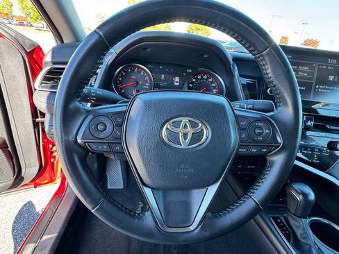 Used 2023 Toyota Camry XSE image 12