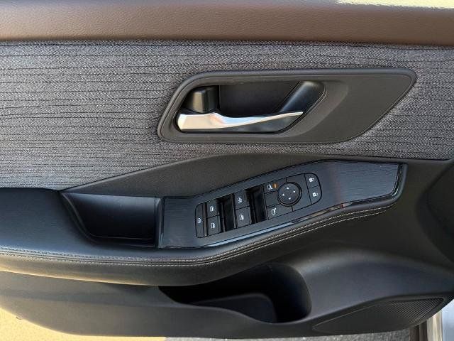 Certified 2023 Nissan Rogue SV FWD image 20