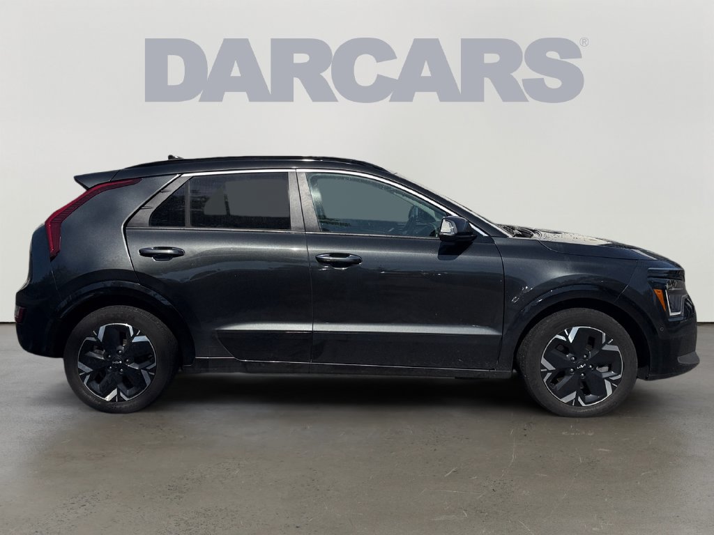 Used 2023 Kia Niro Wave w/ Wave Preserve Package FWD image 8