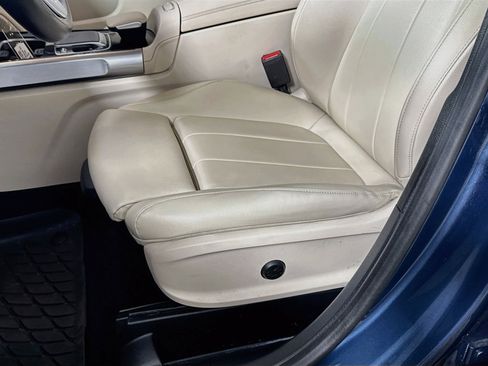 Used 2020 Mercedes-Benz GLB 250 4MATIC image 19